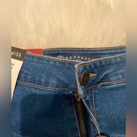 Boom Boom Super Hi-Rise Jeans Shorts, Highwaisted Denim Shorts, size 3 - Picture 11 of 16
